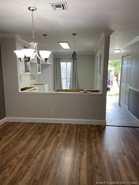 2nd image of 119 Lakes End Dr APT B