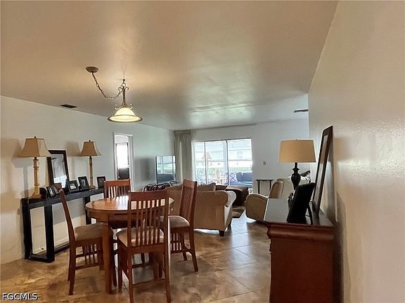5th image of 1371 Bunker Way