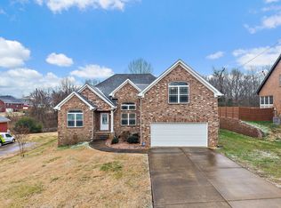 2011 W McLaughlin St, Smyrna, TN 37167