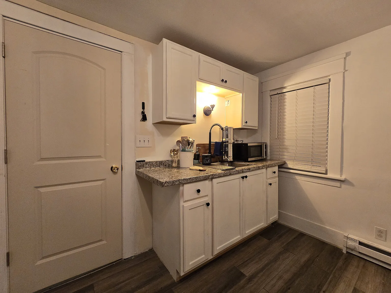 468 Kensington Ave — Photo 3