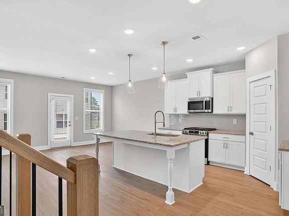 5th image of 136 Patillo Manor Way #9