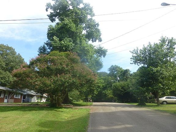 5th image of 3707 Southwood Dr