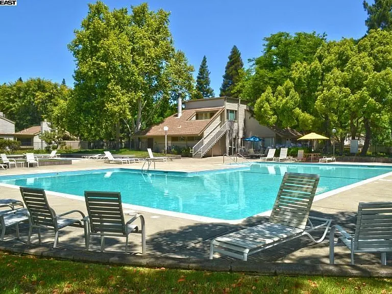 7258 Valley View Ct — Photo 25