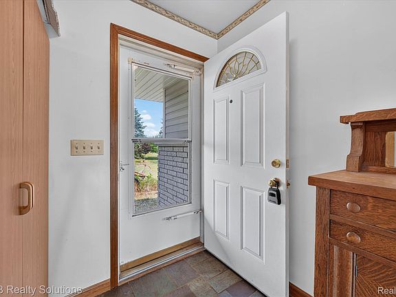 4th image of 6605 Patrick Rd