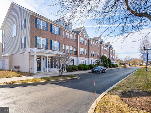 2nd image of 17293 N Village Main Blvd