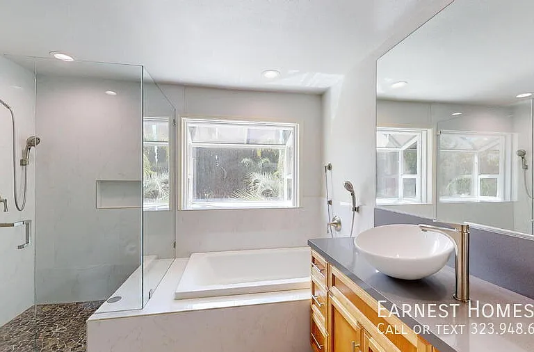 7814 Woodhall Ave — Photo 26