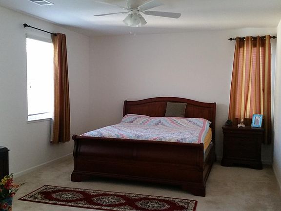 5th image of 457 N Covina St