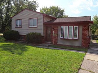 15196 Harrison, Romulus, MI 48174