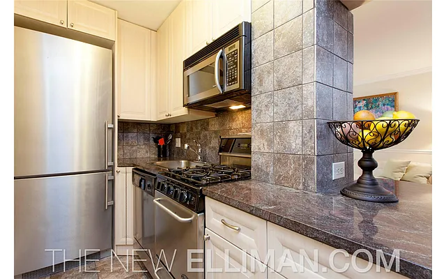 Sold by Douglas Elliman | media 24