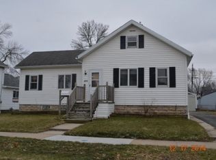 126 5th St, Fond Du Lac, WI 54935