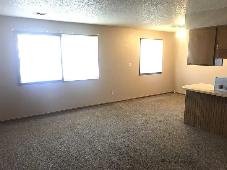 1312 Cherry Place - D — Photo 2