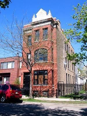 1st image of 1939 N Larrabee St APT 2F