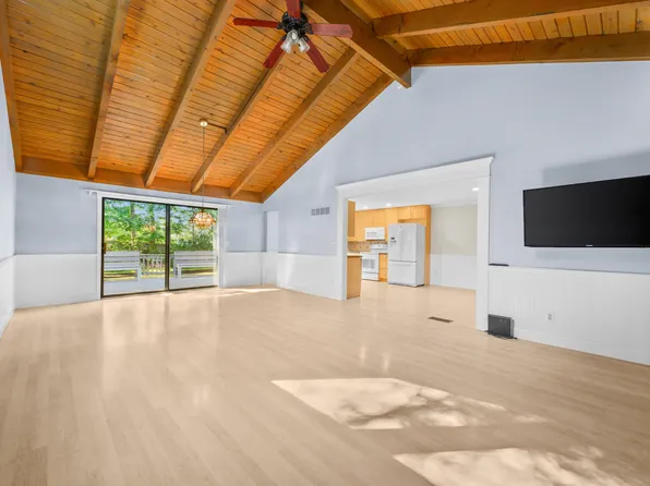 66 Woodland Trail UNIT 66, Teaticket, MA 02536