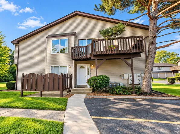 1534 Timberwood Ct Unit 1534, Sycamore, IL 60178