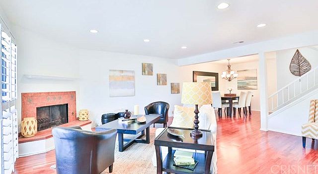1st image of 4457 Moorpark Way
