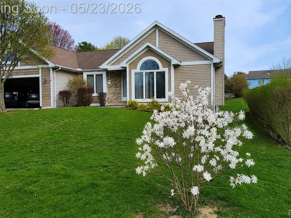 5926 Buttonwood Dr, Haslett, MI 48840