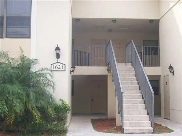 1621 Balfour Point Dr APT B, West Palm Beach, FL 33411