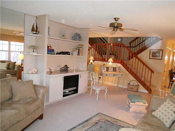 5th image of 8141 Bridgewater Court #C