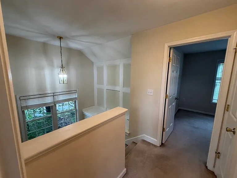 1410 Ashford Ct — Photo 20