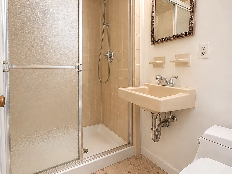 304 Loren Ct — Photo 21