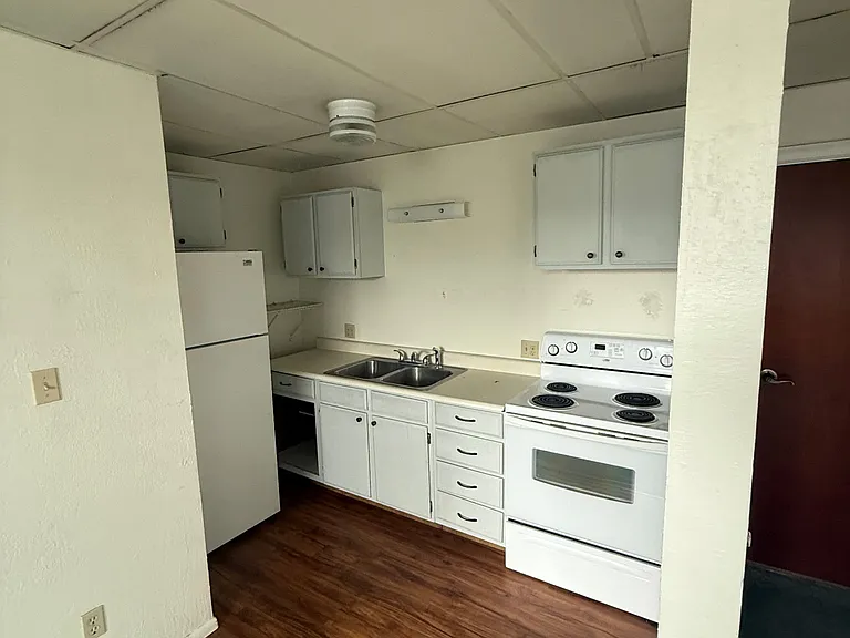 30 College Ave #203 — Photo 2