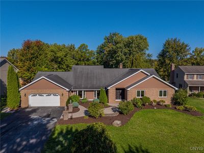 7411 Eastgate Cir, Liverpool, NY, 13090