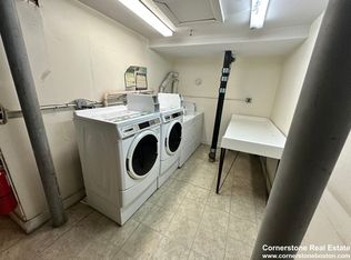 65 Burbank St #3MR, Boston, MA 02115