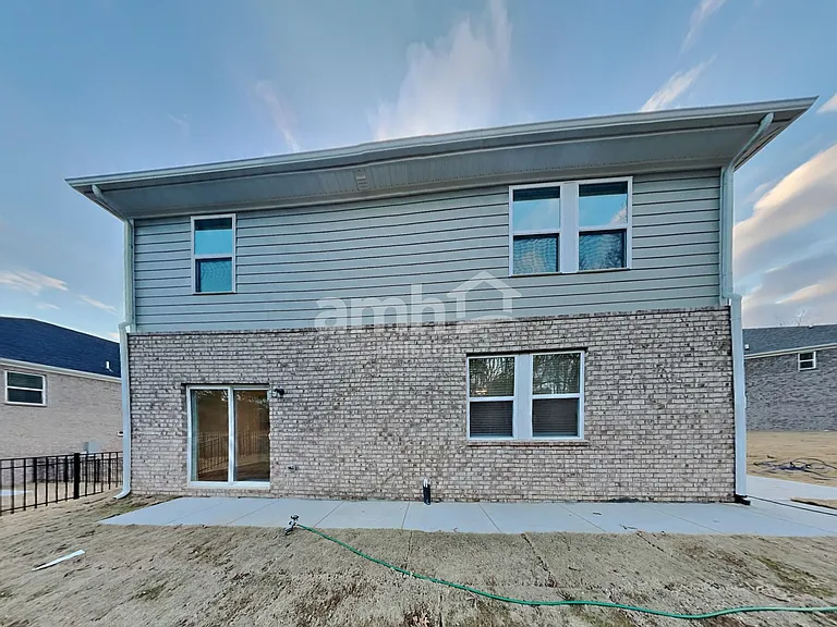 130 Marin Dr — Photo 25