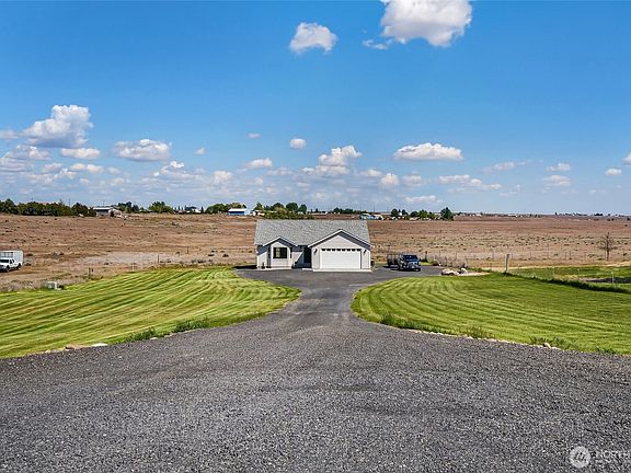 2nd image of 8903 Stonecrest Road NE