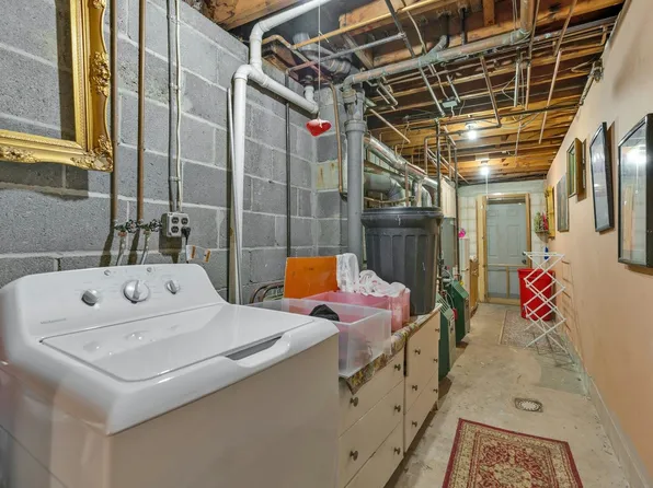 3218 Pleasant Avenue image 38 of 44