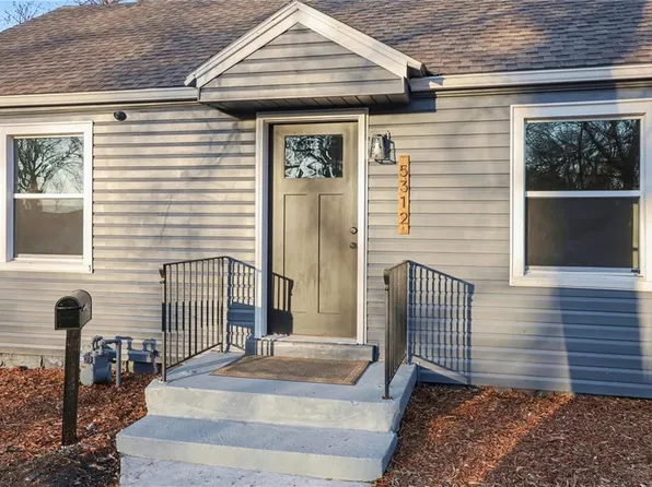 5312 Reeds Rd, Mission, KS 66202