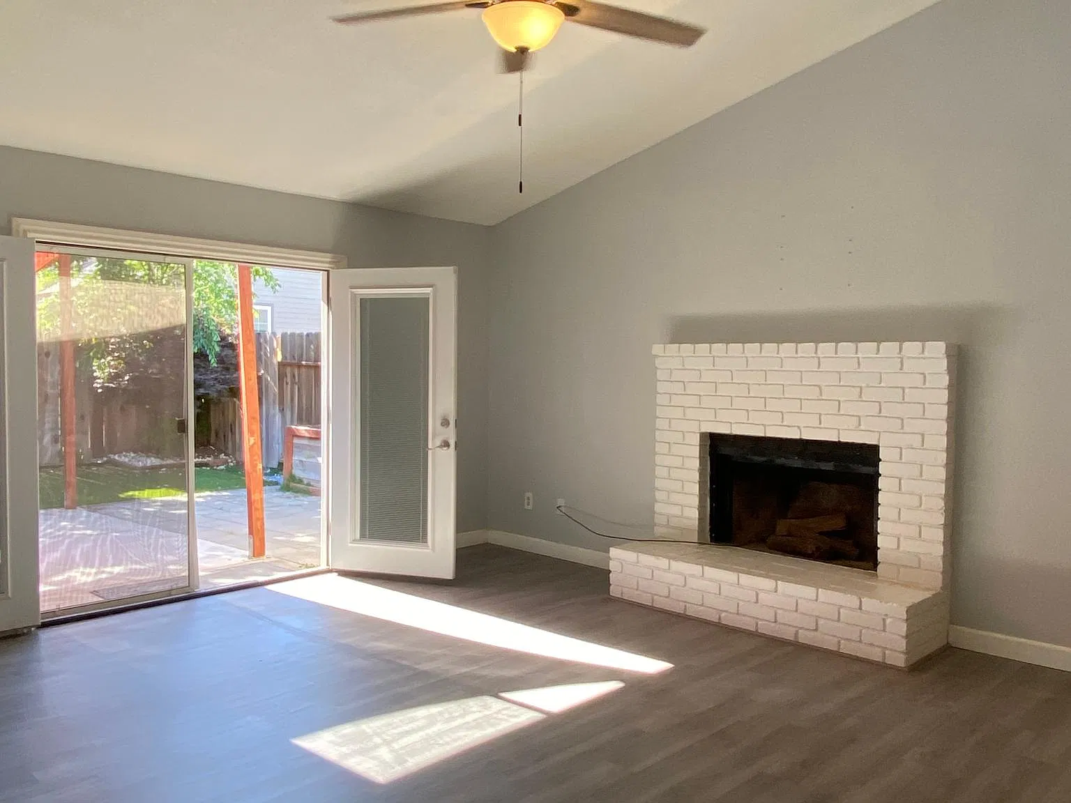 4 bed, 1738 sqft, $2,999 — Photo 3