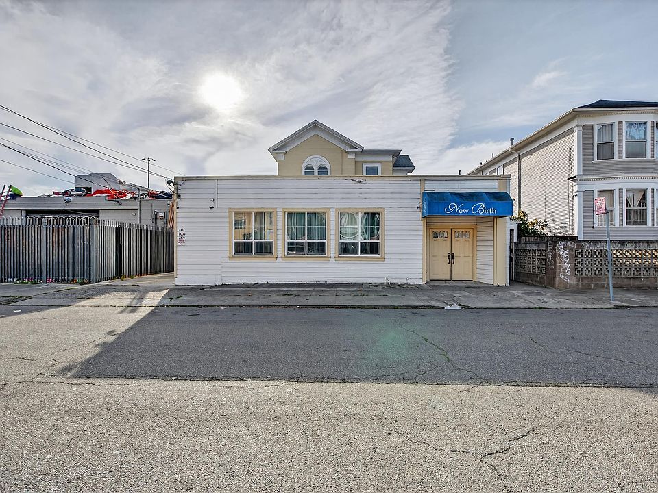 1st image of 1011 E 11th St