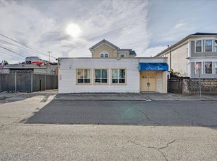1011 E 11th St, Oakland, CA 94606