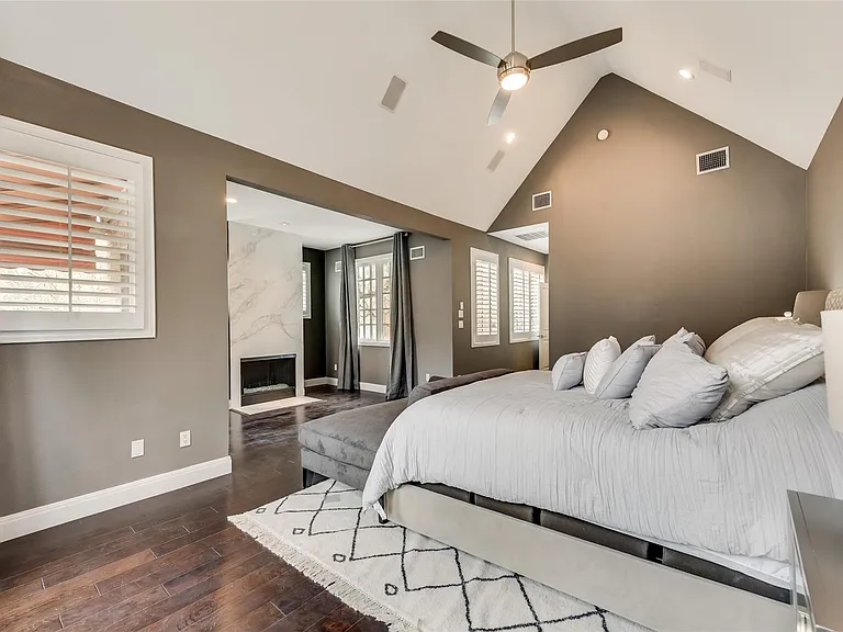 2902 N Pearl St — Photo 30