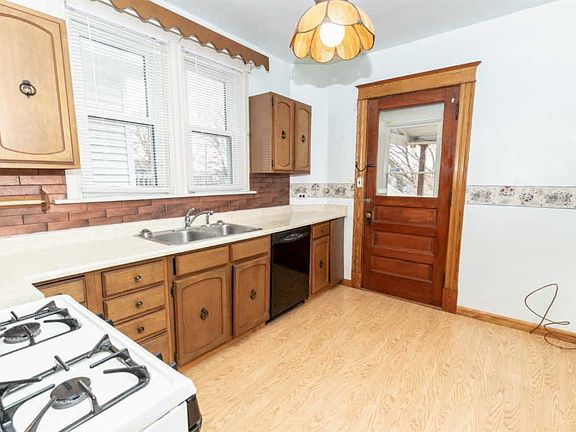 5th image of 2326 Glenside Ave