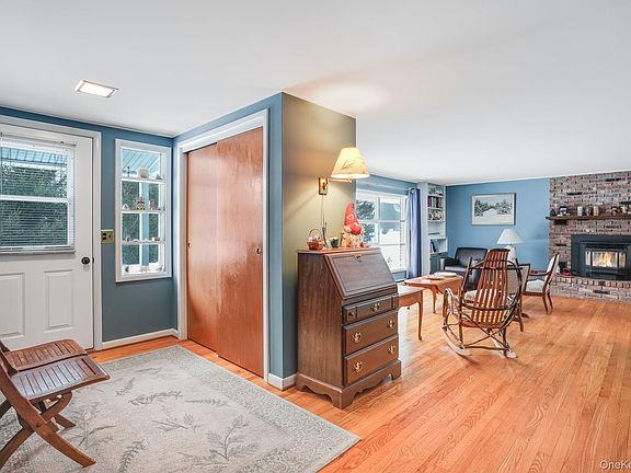 3rd image of 33 Milltown Road