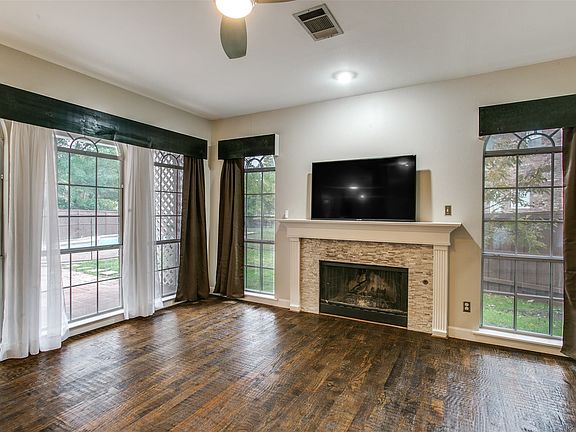 3rd image of 9350 Riverwalk Ln
