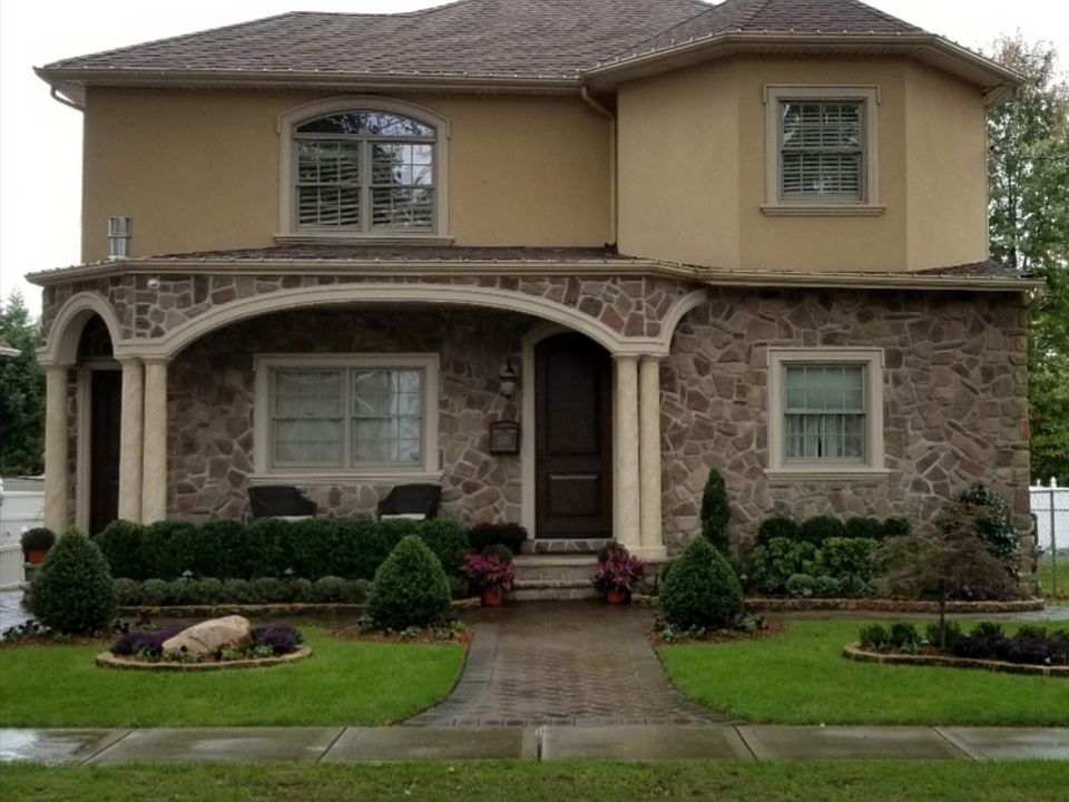 1st image of 245 Burbank Ave