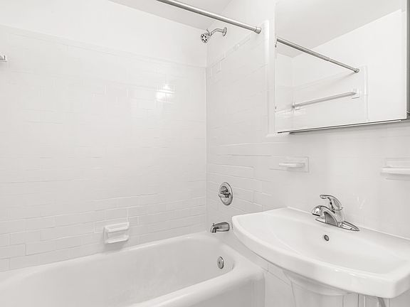4th image of 12 E 86th St APT 1240