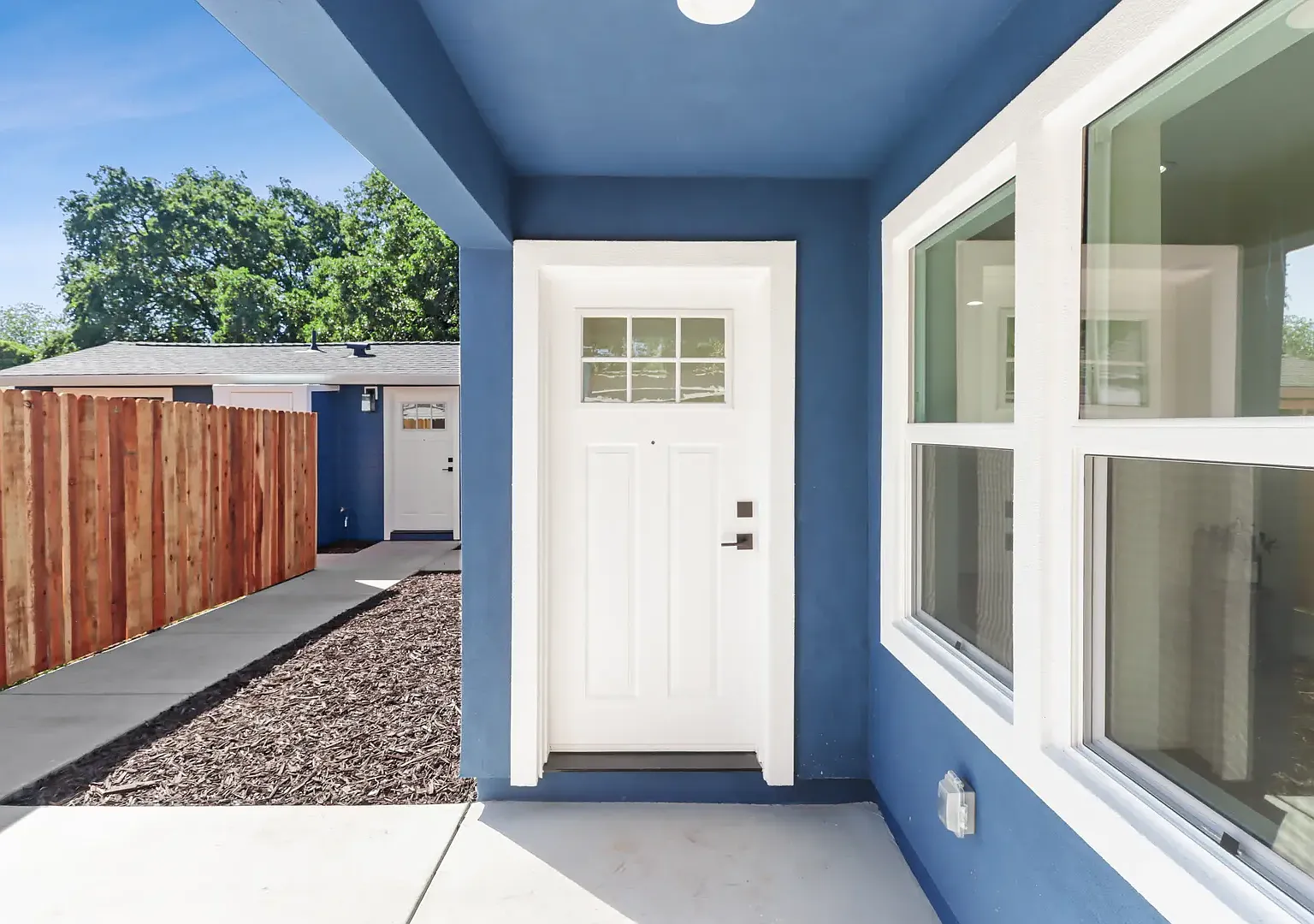 2 bed, 747 sqft, $2,250 — Photo 2