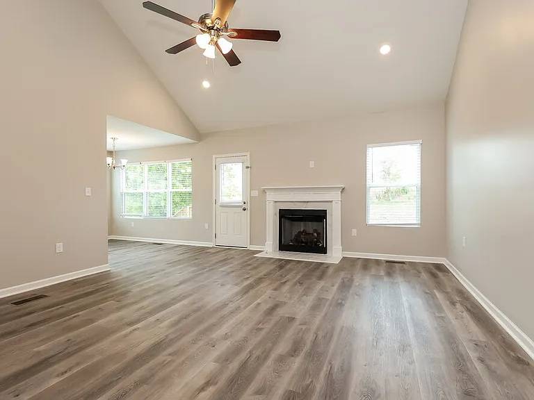 1024 Secretariat Dr — Photo 4