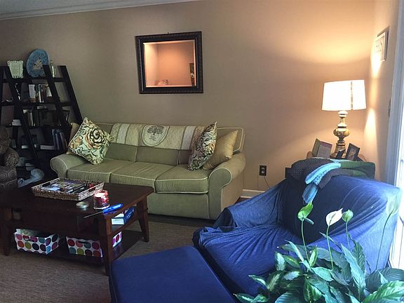 2nd image of 48 Somersett Dr