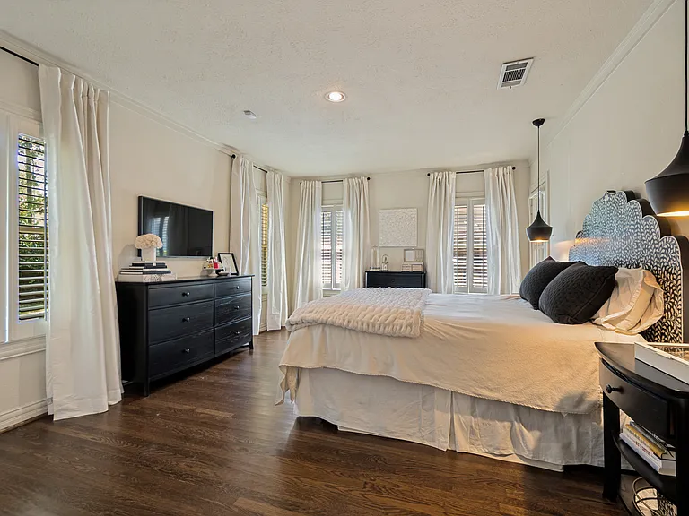 5343 Monticello Ave — Photo 11