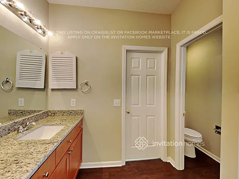 11306 Hunters Landing Dr — Photo 16