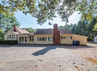 67 Red Oak Hill Rd, Farmington, CT 06032
