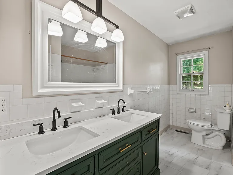 7720 Devonshire Dr — Photo 18