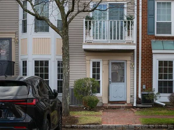 5 Juniper St, Jersey City, NJ 07305