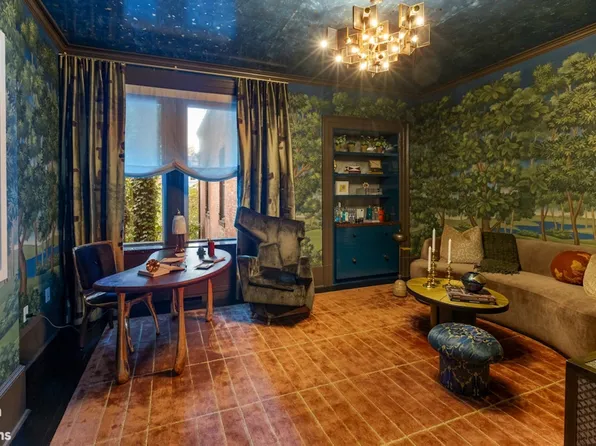 20 West 12th Street image 18 of 30