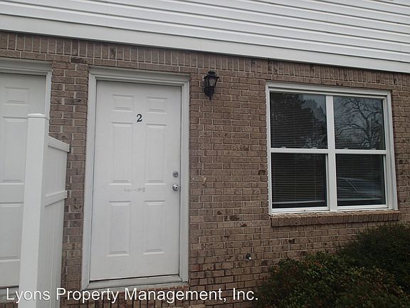 2nd image of 1305 Breckenridge Dr APT 2